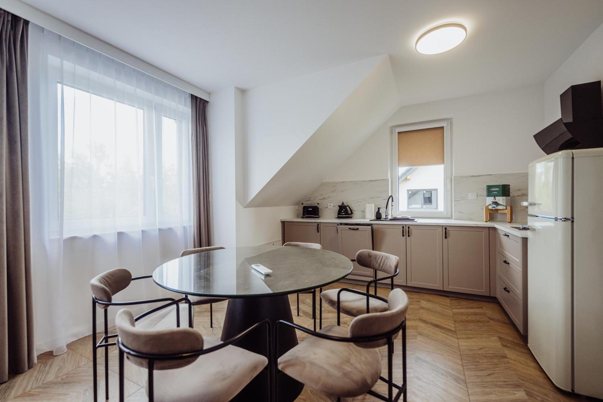 פודגוז'ין Cristalview Stay&Relax - Nowopowstale Luksusowe Apartamenty Przyjazne Dla Rodzin - Zwierzeta Akceptowane מראה חיצוני תמונה